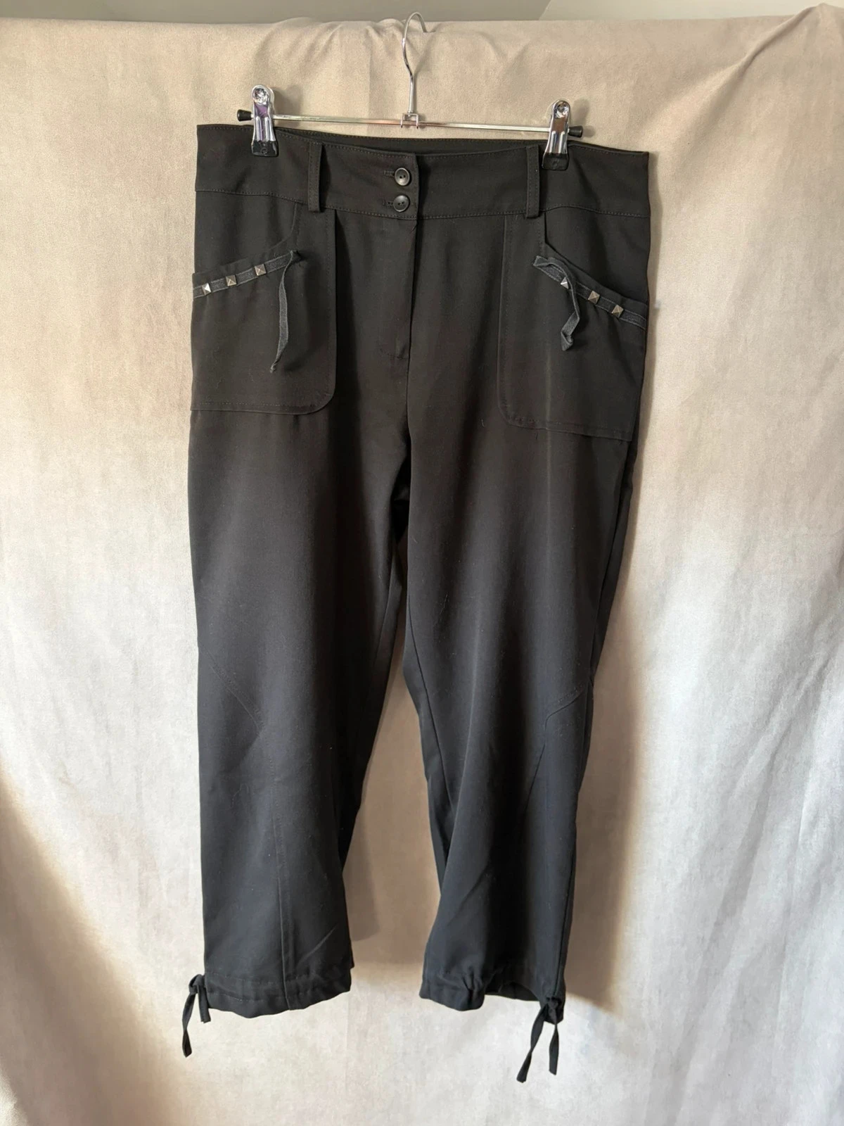 Pantacourt noir taille 40 Armand Thierry